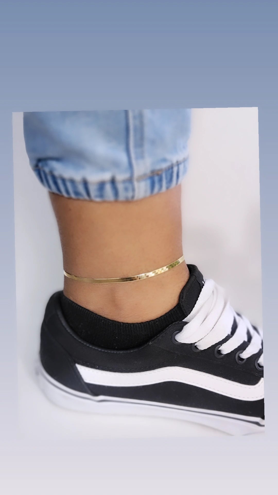 Henribogne ankle bracelet